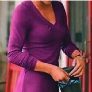 Athleta Purple Senorita Long Sleeve VNeck Athletic Casual Knee Length Dress Sz S